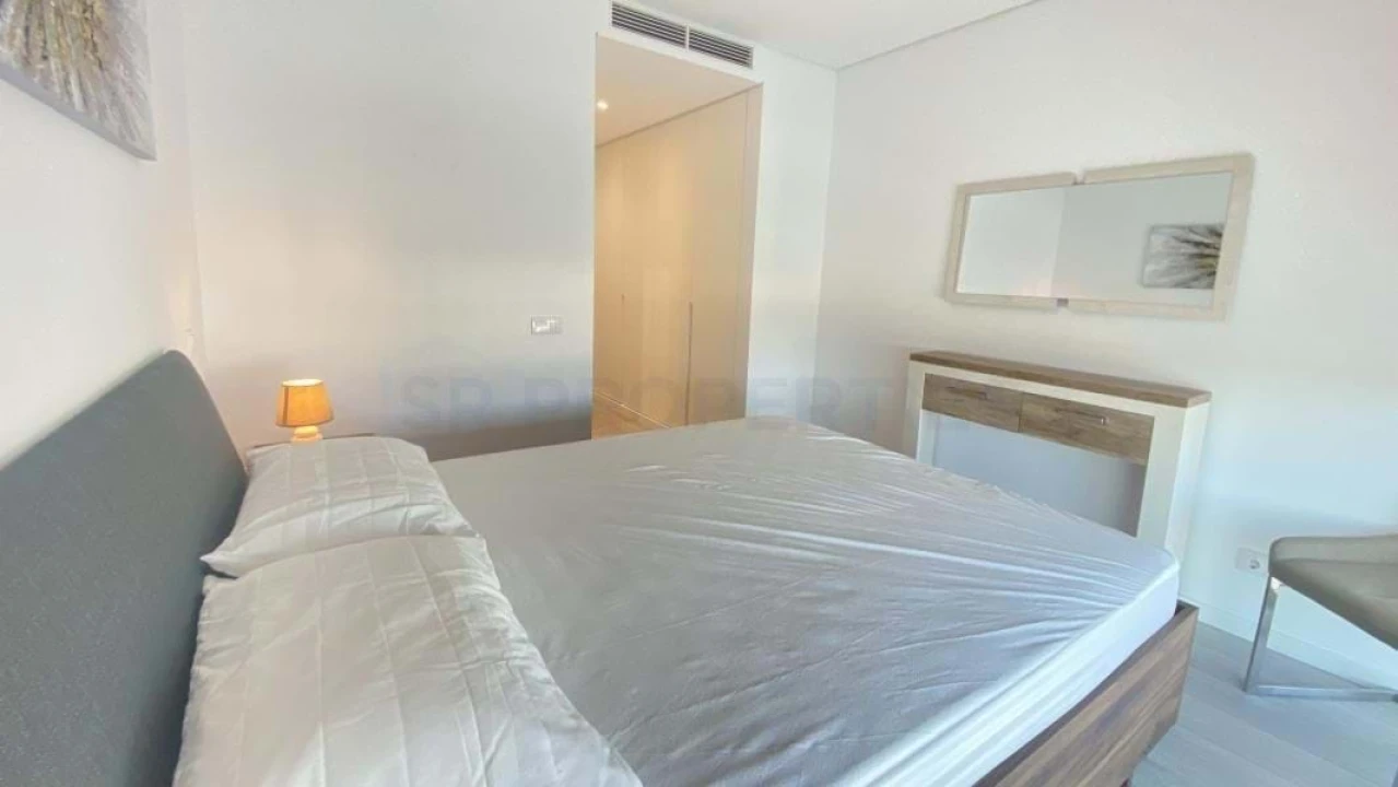 Apartamento T3 para Venda em Quarteira Foto 8