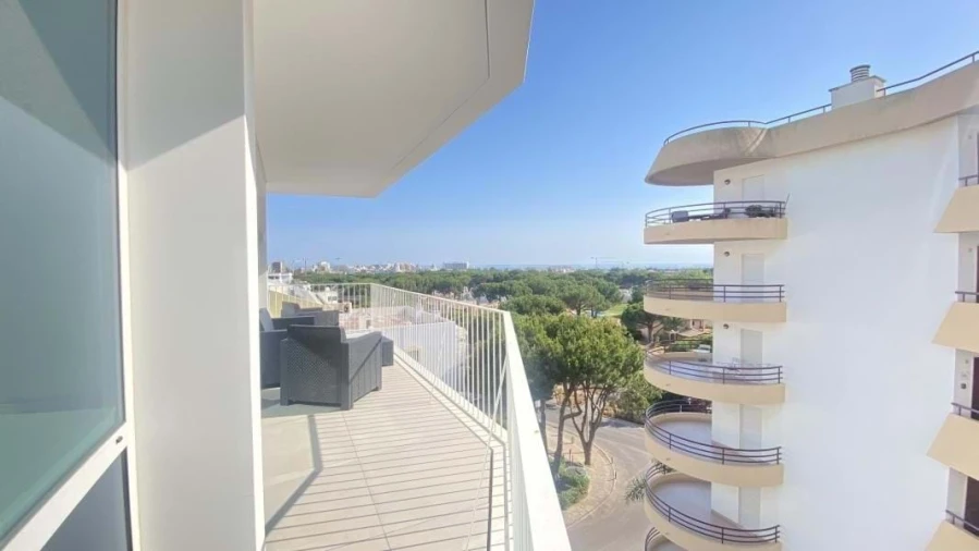 Apartamento T3 para Venda em Quarteira Foto 27