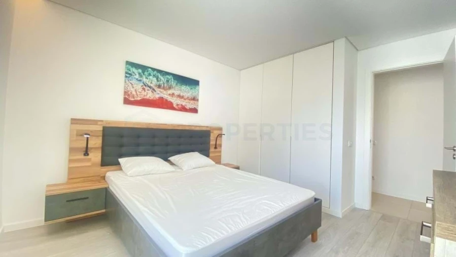 Apartamento T3 para Venda em Quarteira Foto 3