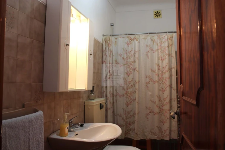 Moradia T4 para Venda em Portimão Foto 13