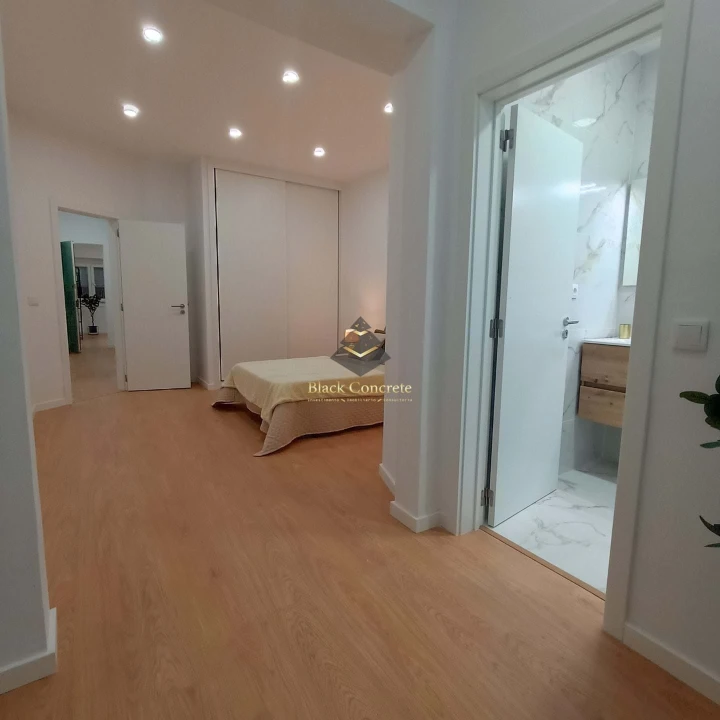 Apartamento T3 para Venda em São Vicente Foto 6