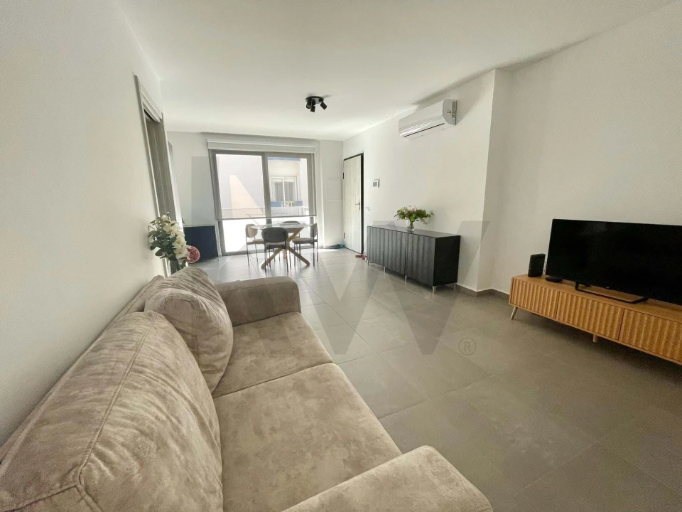 Apartamento T2 para Venda em Portimão Foto 4