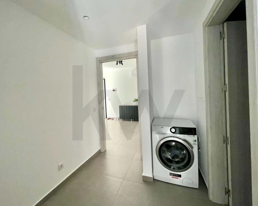 Apartamento T2 para Venda em Portimão Foto 6