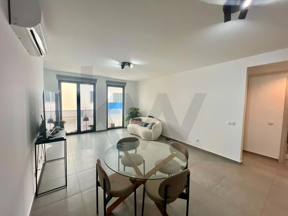 Apartamento T1 para Venda em Portimão Foto 2