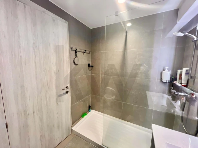 Apartamento T1 para Venda em Portimão Foto 4