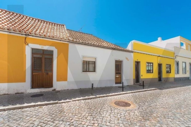 Moradia T2 para Venda em Vila Real de Santo Antonio Foto 3