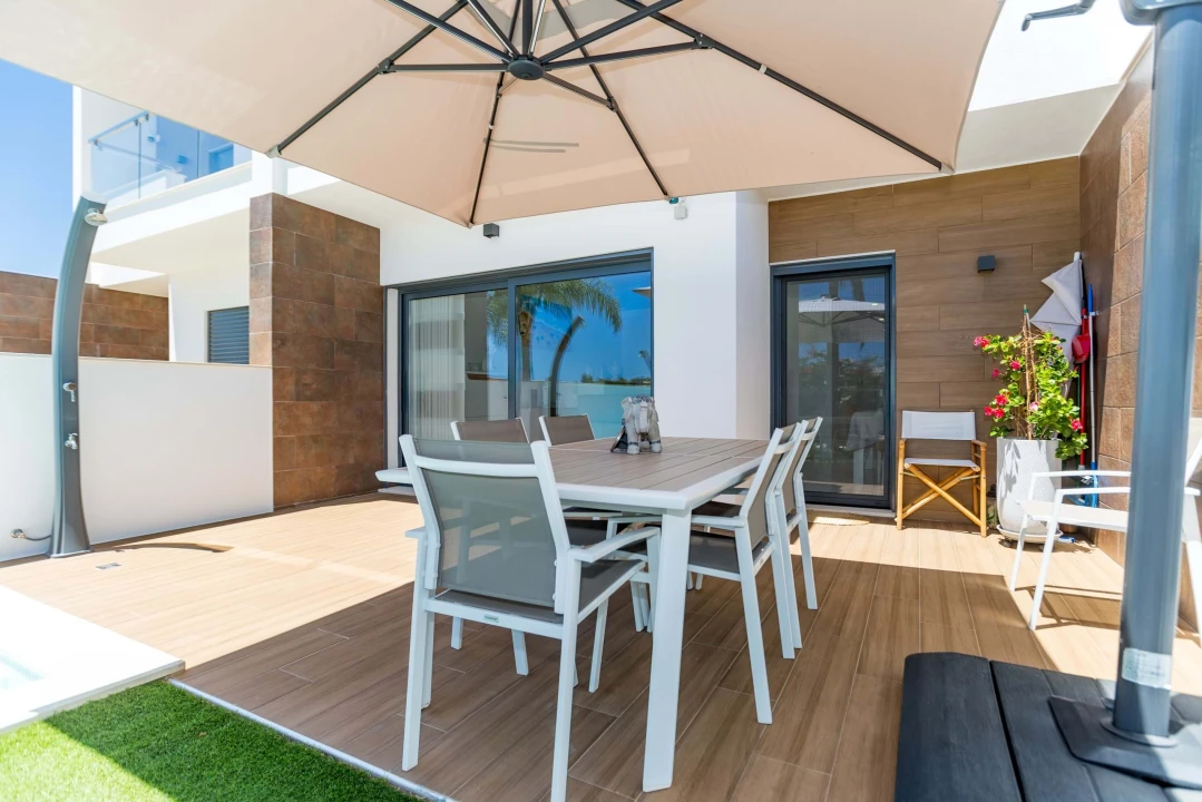 Moradia T4 para Venda em Ferreiras Foto 13