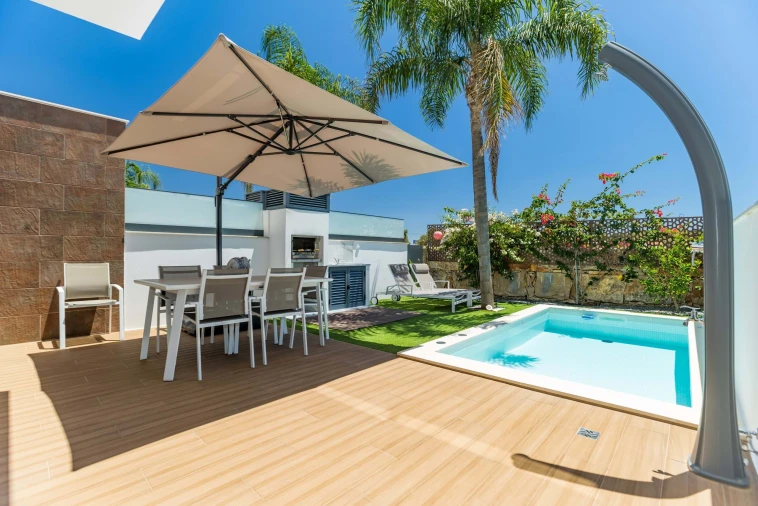 Moradia T4 para Venda em Ferreiras Foto 1