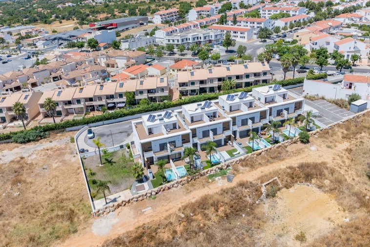 Moradia T4 para Venda em Ferreiras Foto 54