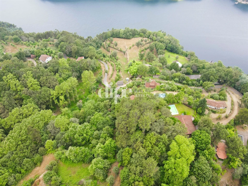 Terreno para Venda em Caniçada e Soengas Foto 4