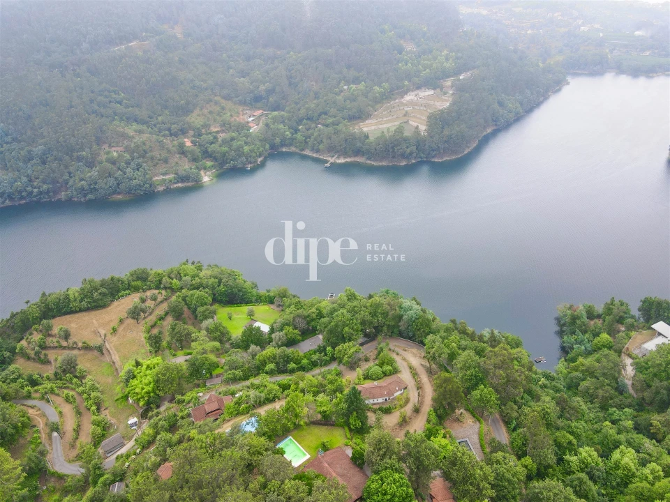 Terreno para Venda em Caniçada e Soengas Foto 1