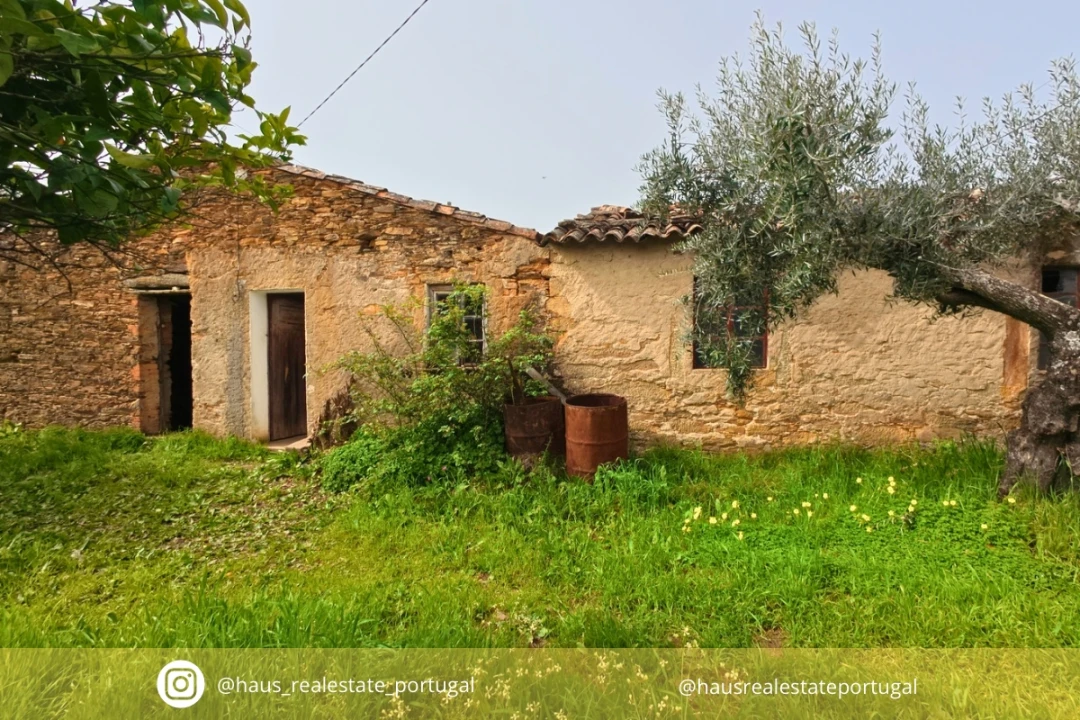 Moradia T2 para Venda em Sarzedas Foto 1