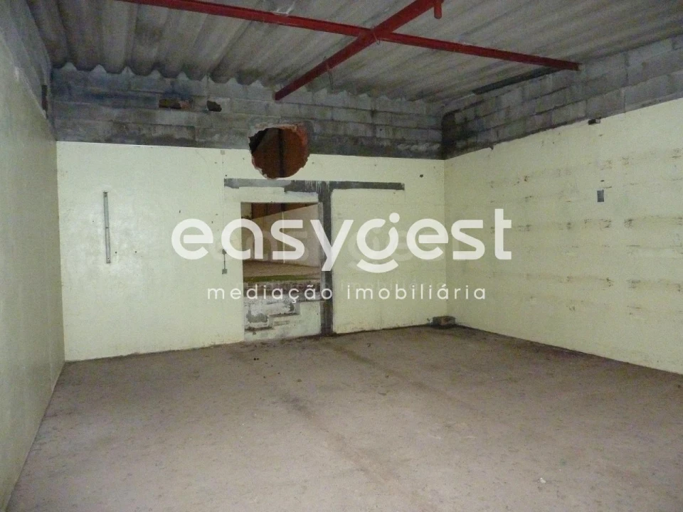 Armazém para Venda em Bemposta Foto 18