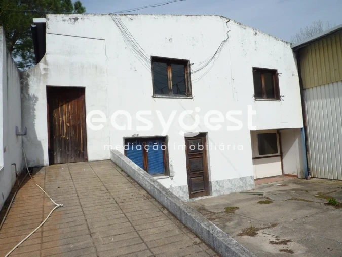 Armazém para Venda em Bemposta Foto 6