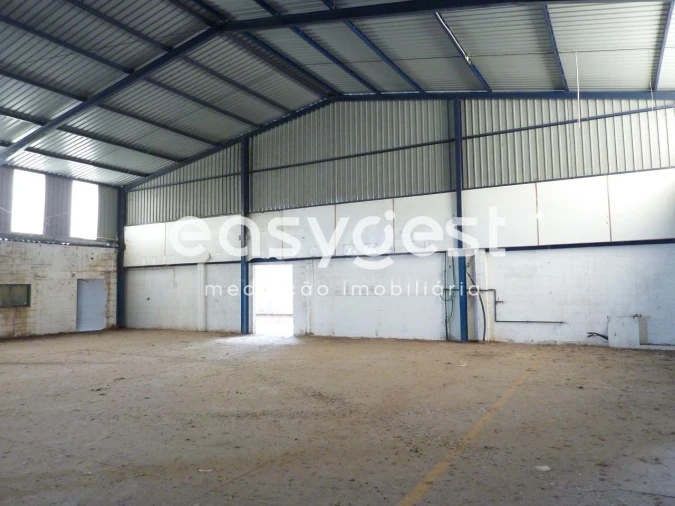 Armazém para Venda em Bemposta Foto 10