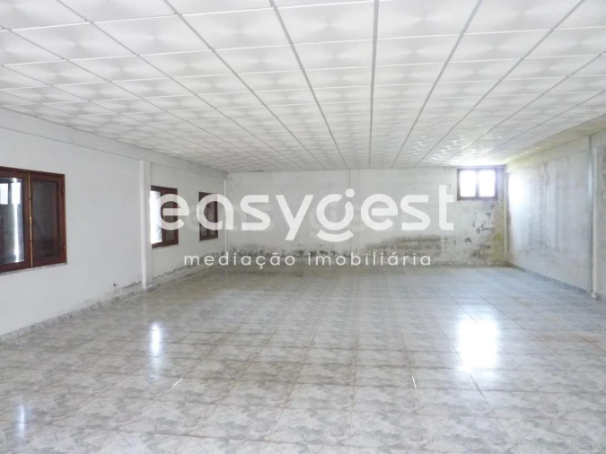 Armazém para Venda em Bemposta Foto 19