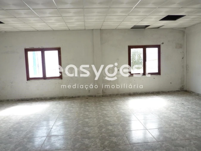 Armazém para Venda em Bemposta Foto 22