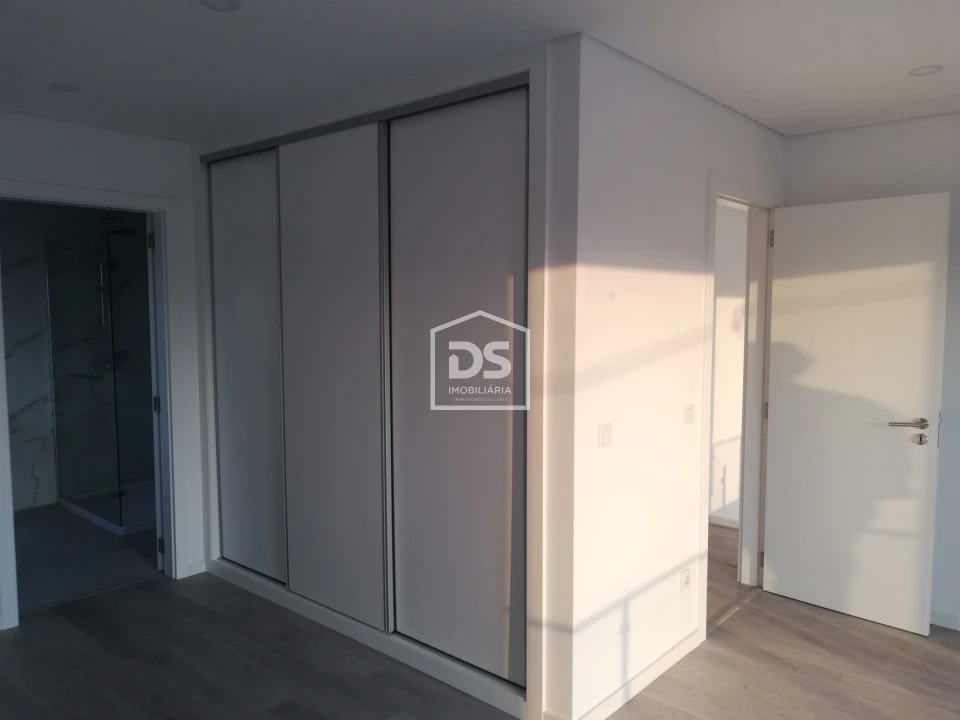 Moradia T4 para Venda em Nossa Senhora das Misericordias Foto 21