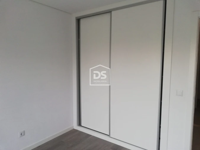 Moradia T4 para Venda em Nossa Senhora das Misericordias Foto 12