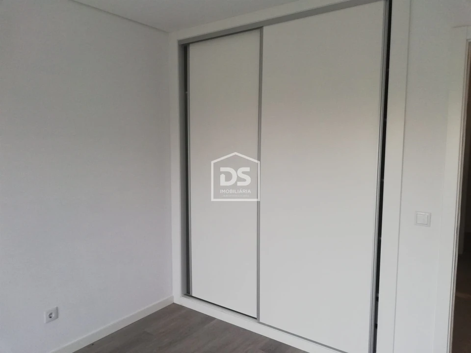 Moradia T4 para Venda em Nossa Senhora das Misericordias Foto 12