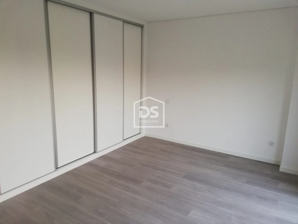 Moradia T4 para Venda em Nossa Senhora das Misericordias Foto 27