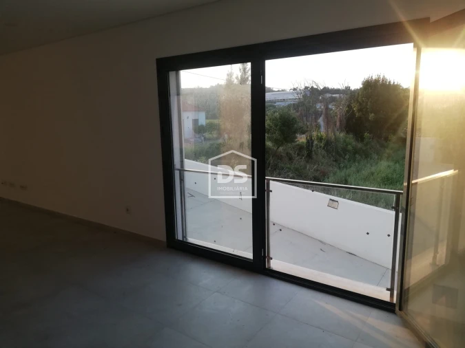 Moradia T4 para Venda em Nossa Senhora das Misericordias Foto 6