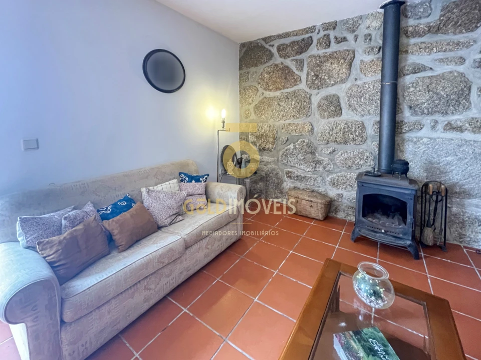 Quinta T6 para Venda em Souselo Foto 12