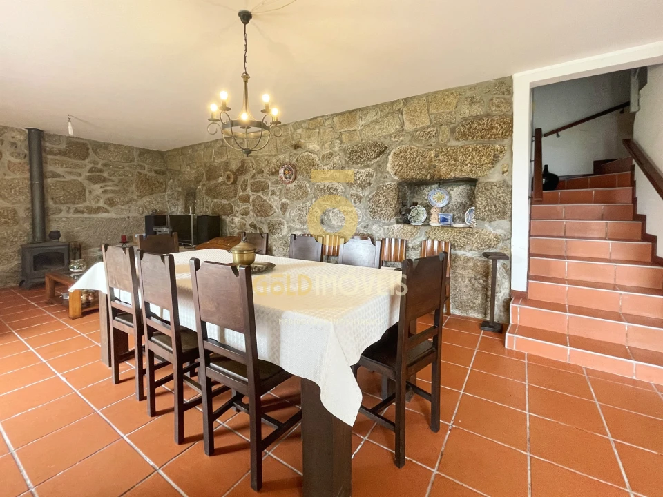 Quinta T6 para Venda em Souselo Foto 11