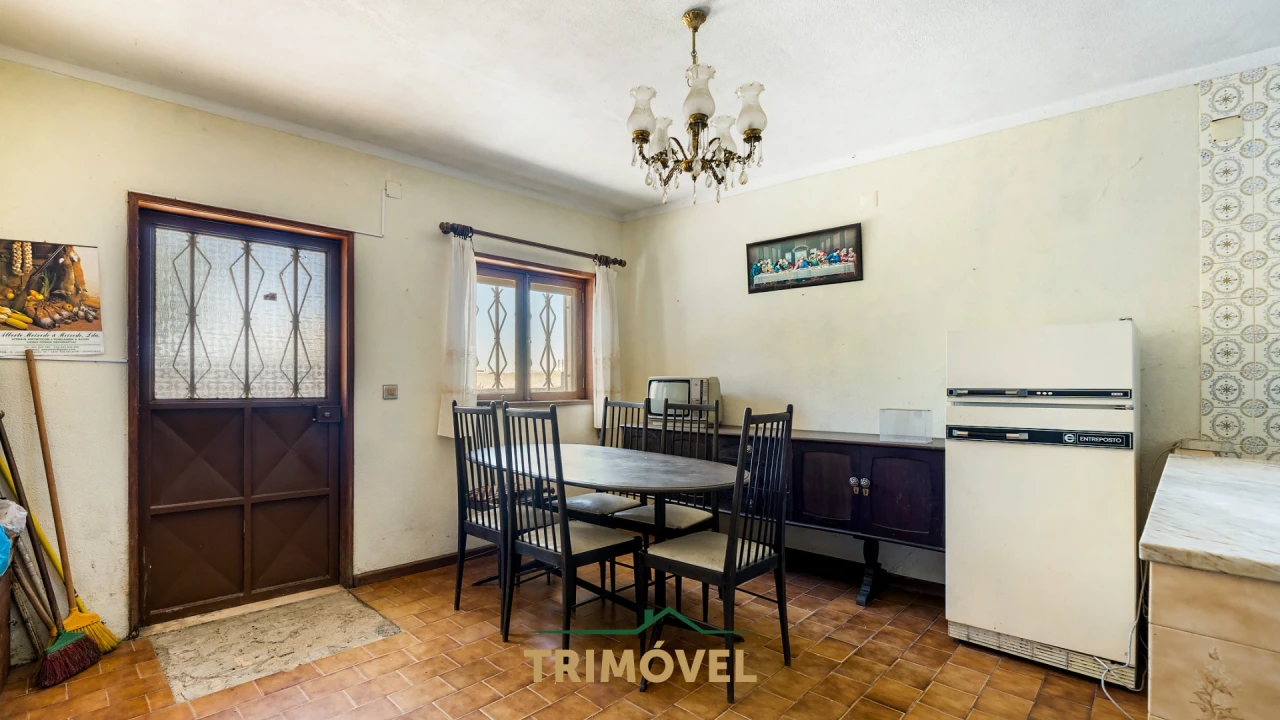 Moradia T2 para Venda em Favaios Foto 3