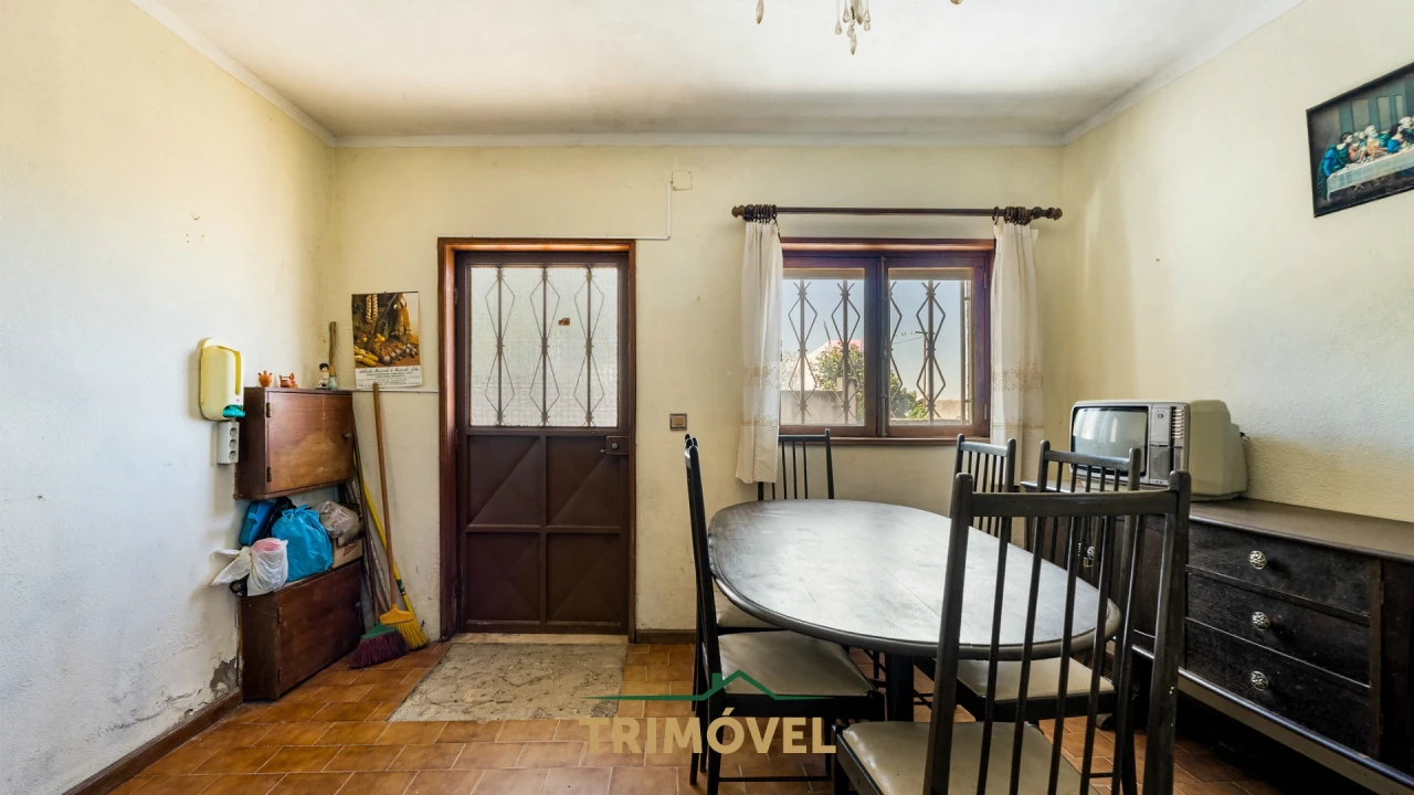 Moradia T2 para Venda em Favaios Foto 4