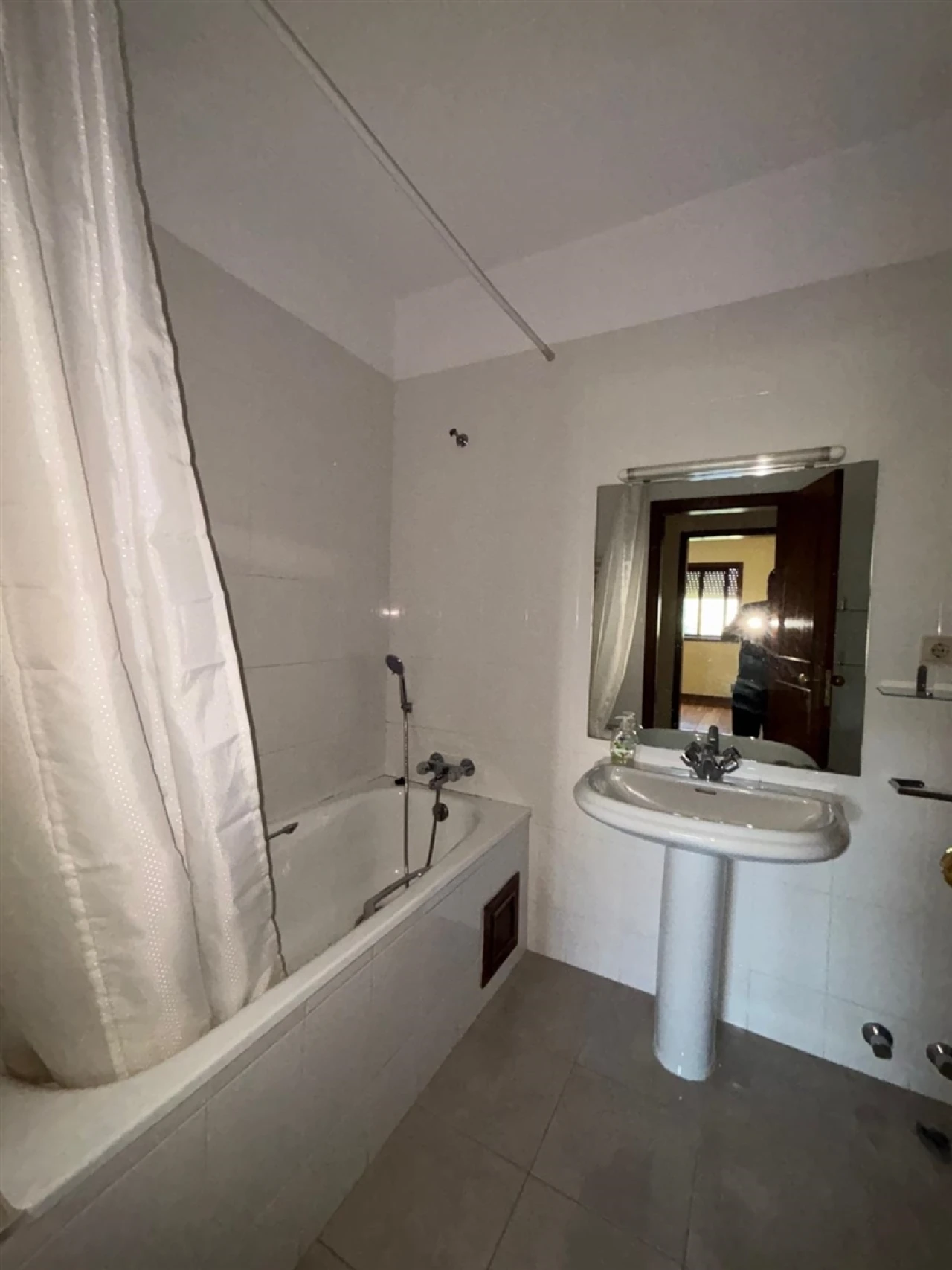 Apartamento T3 para Arrendamento em Vila Nova de Famalicão e Calendário Foto 17