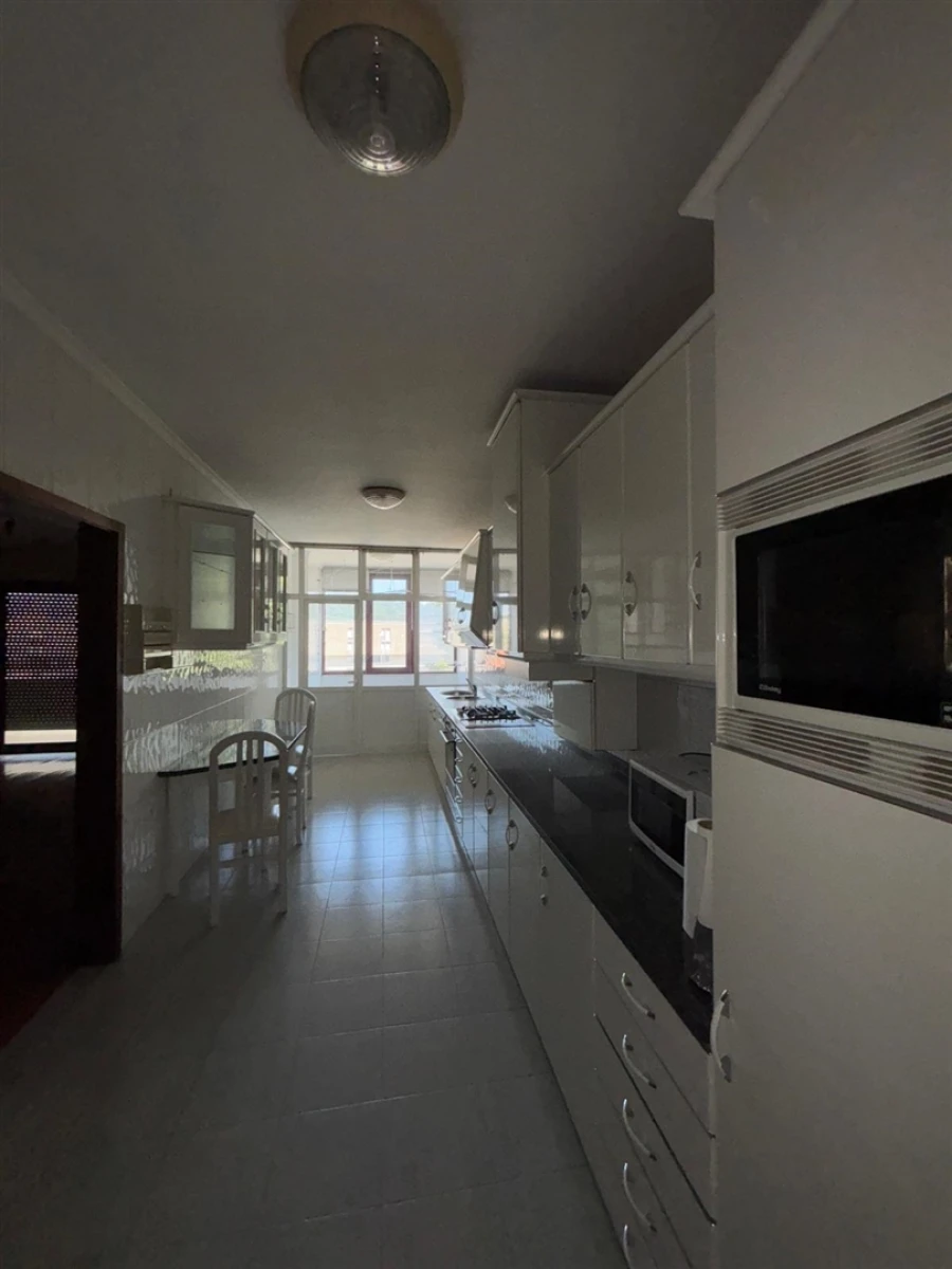 Apartamento T3 para Arrendamento em Vila Nova de Famalicão e Calendário Foto 11