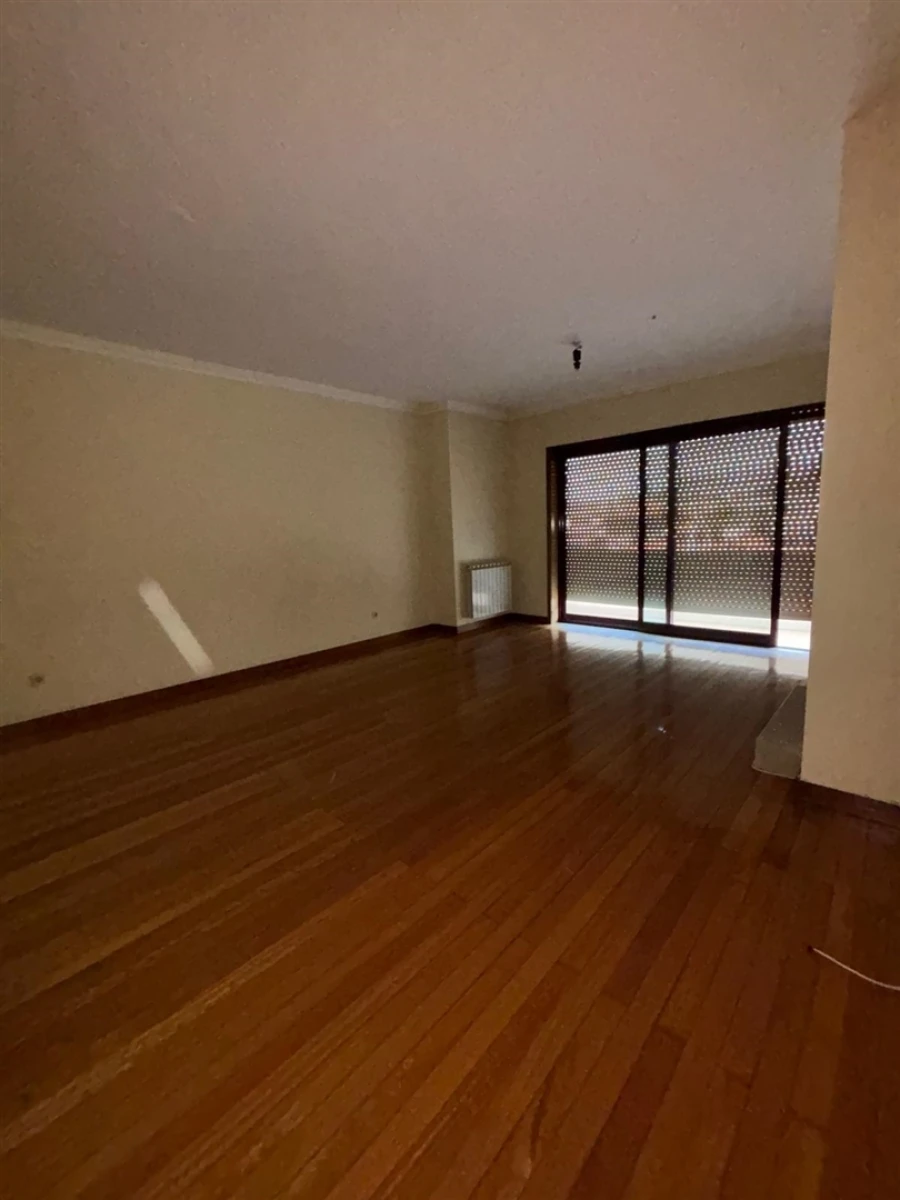 Apartamento T3 para Arrendamento em Vila Nova de Famalicão e Calendário Foto 2