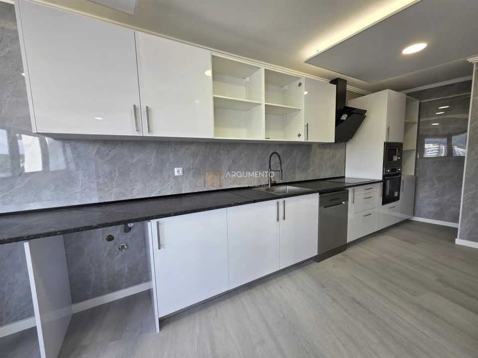 Apartamento T4 para Venda em São Vicente (Braga) Foto 2