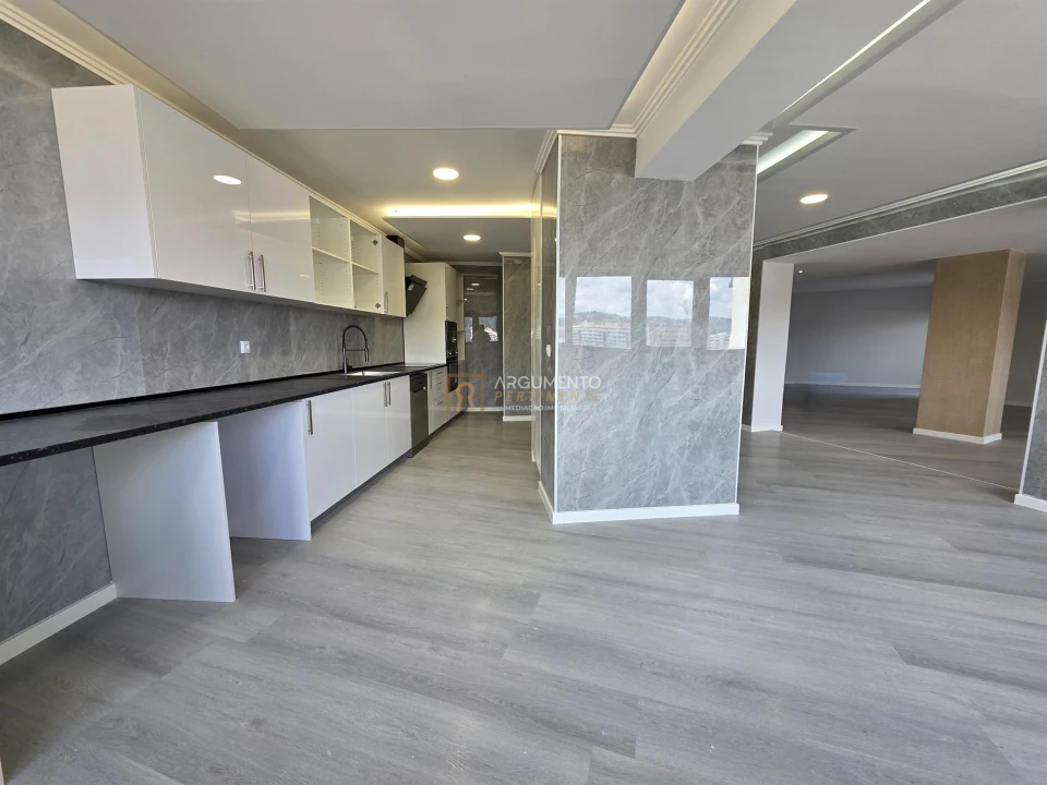 Apartamento T4 para Venda em São Vicente (Braga) Foto 36