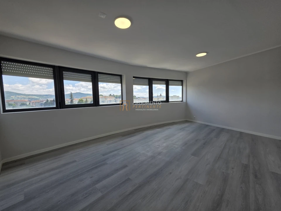 Apartamento T4 para Venda em São Vicente (Braga) Foto 19