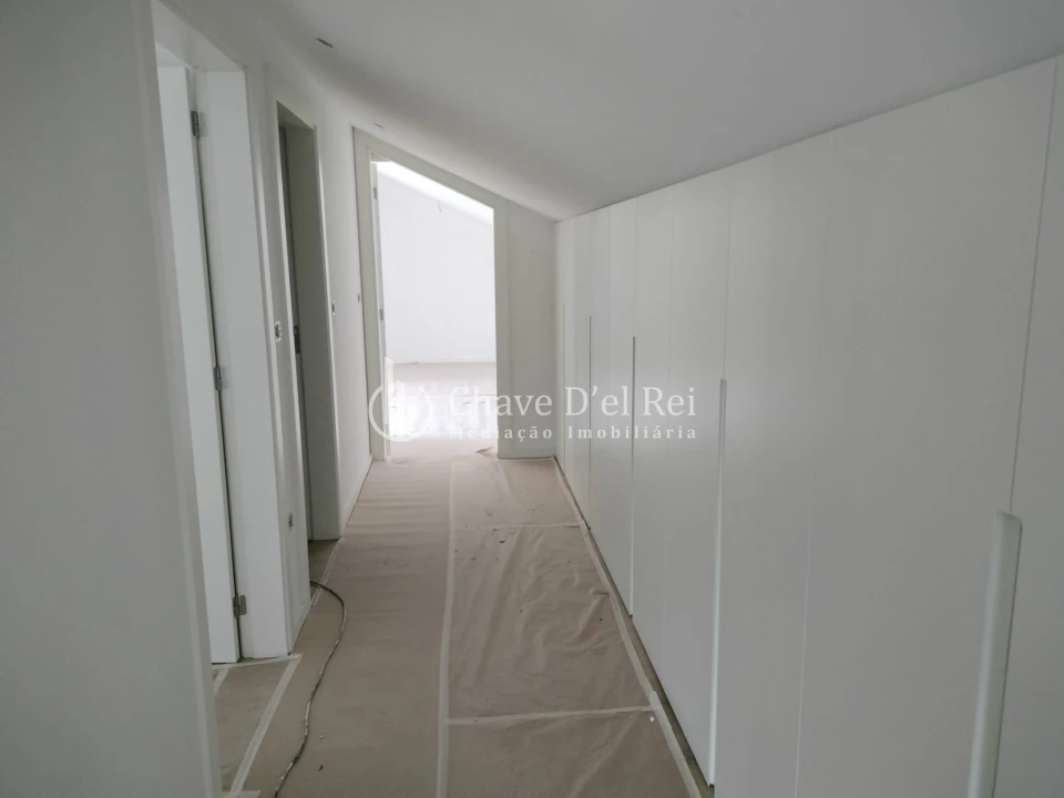 Apartamento T4 para Venda em Repeses e São Salvador Foto 6