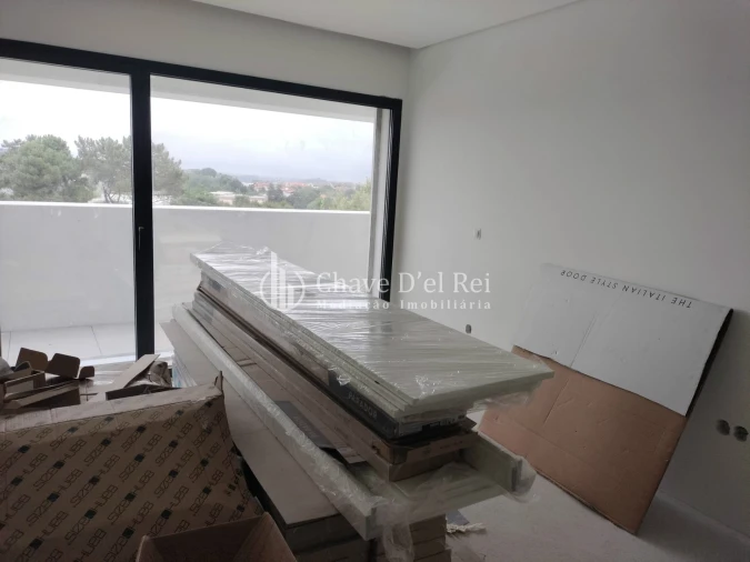 Apartamento T4 para Venda em Repeses e São Salvador Foto 2