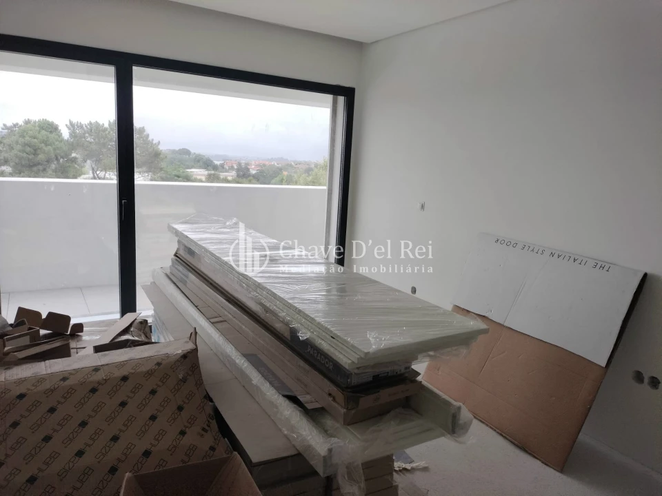 Apartamento T4 para Venda em Repeses e São Salvador Foto 2