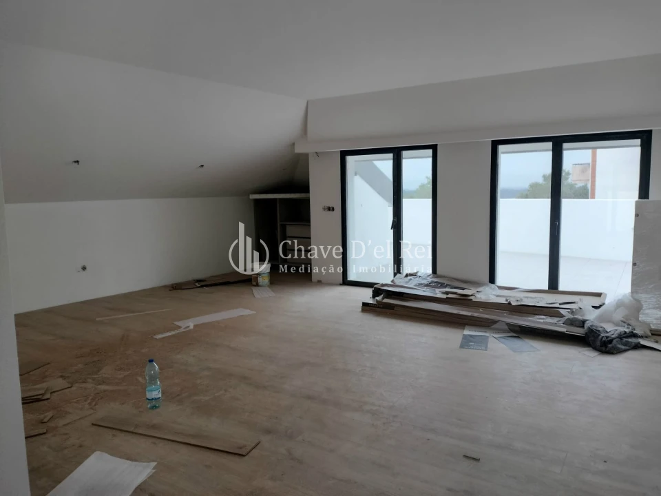 Apartamento T4 para Venda em Repeses e São Salvador Foto 5