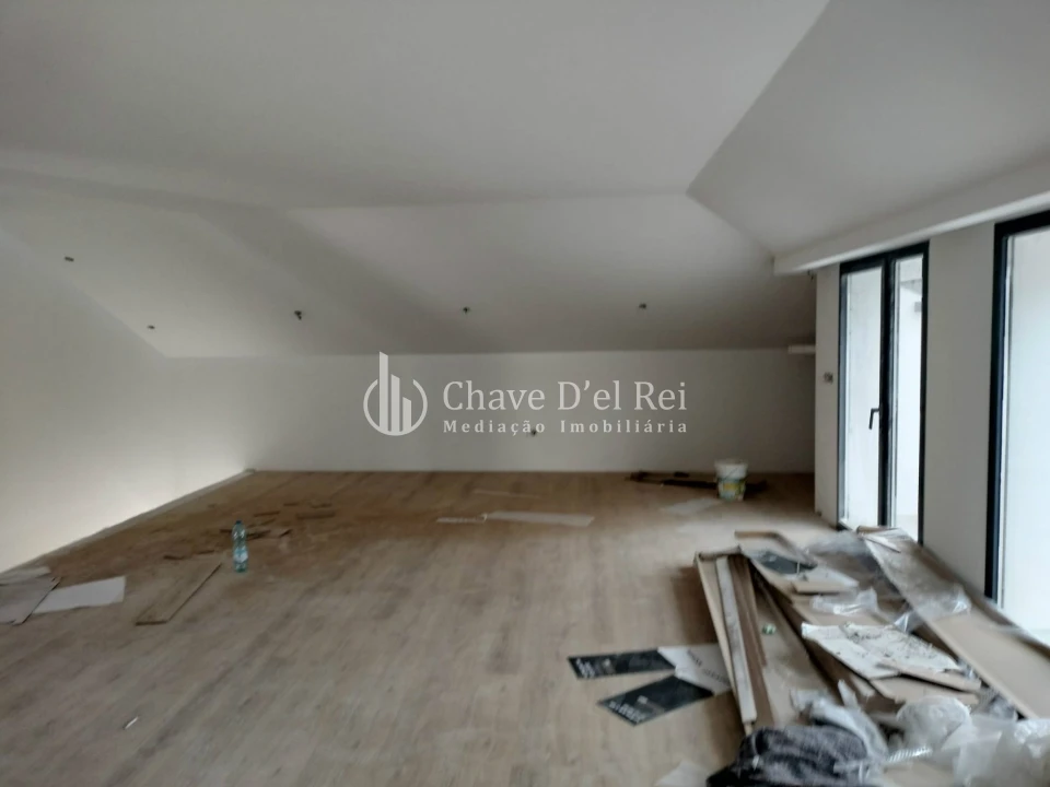 Apartamento T4 para Venda em Repeses e São Salvador Foto 10