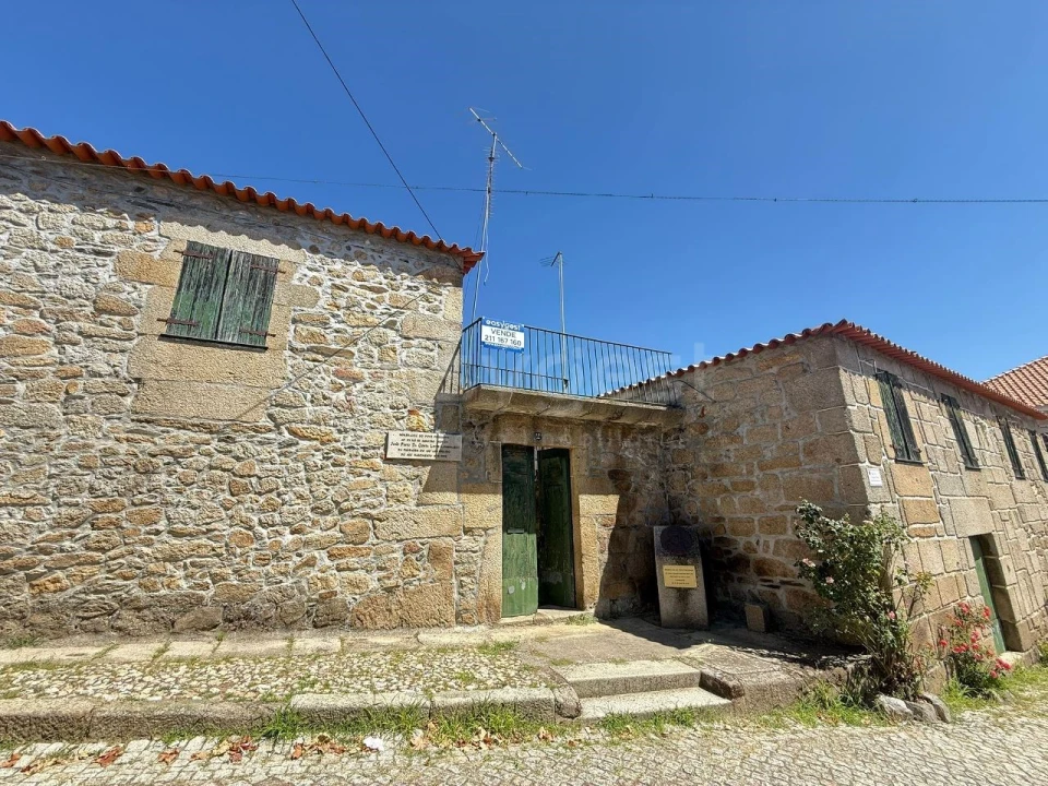 Moradia T6 para Venda em Numão Foto 3