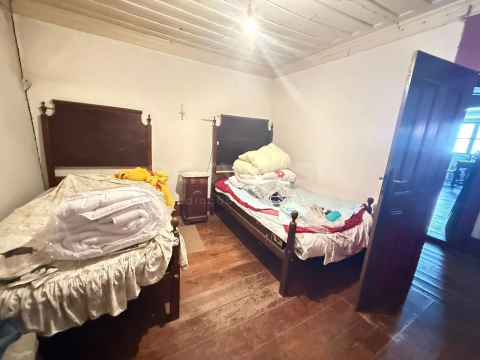 Moradia T6 para Venda em Numão Foto 27