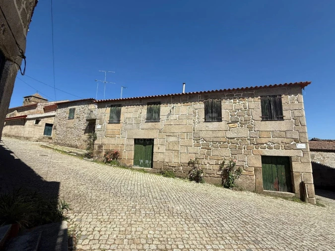 Moradia T6 para Venda em Numão Foto 2