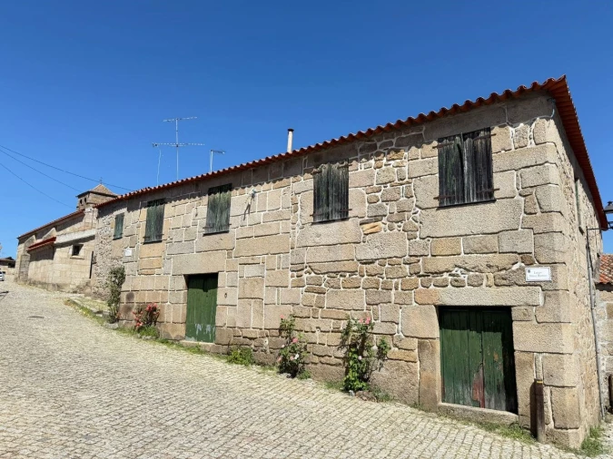 Moradia T6 para Venda em Numão Foto 4