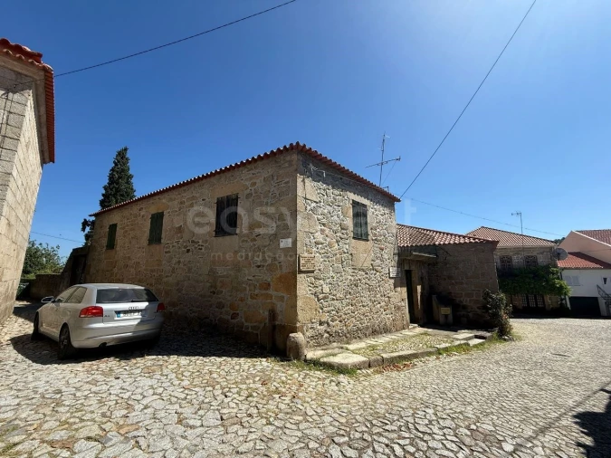 Moradia T6 para Venda em Numão Foto 5