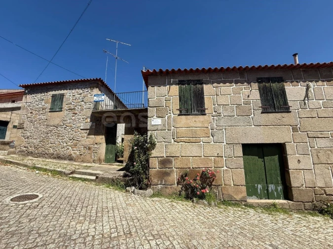 Moradia T6 para Venda em Numão Foto 6