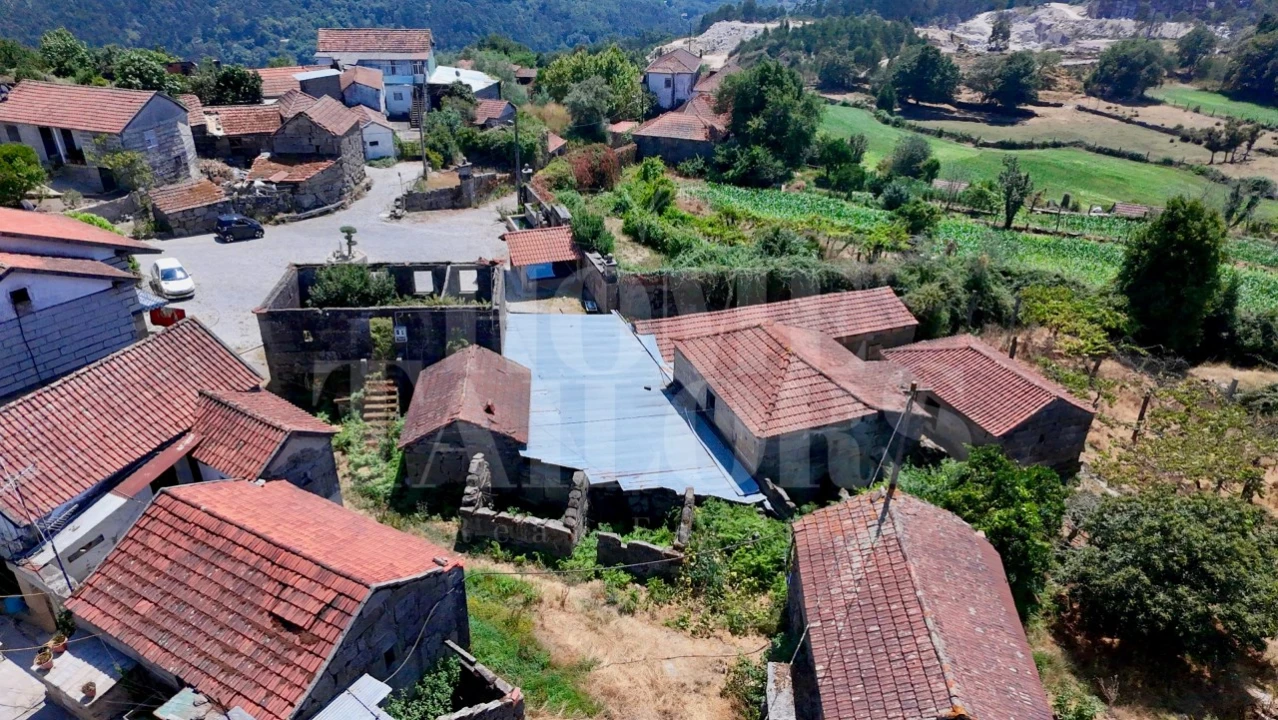 Moradia T3 para Venda em Abragão Foto 11