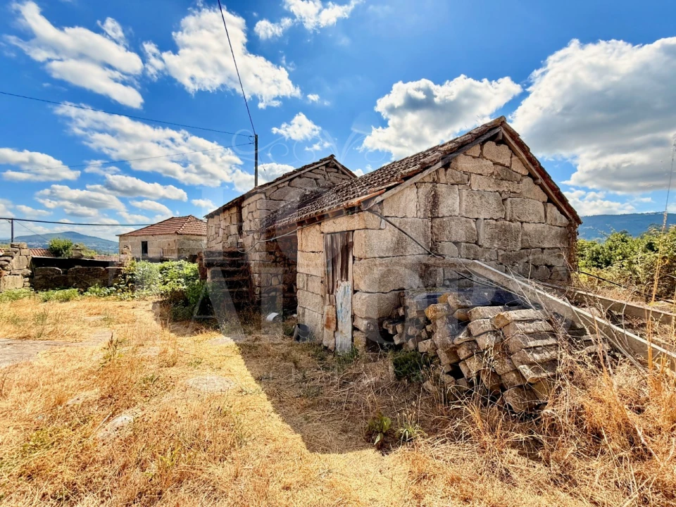 Moradia T3 para Venda em Abragão Foto 1