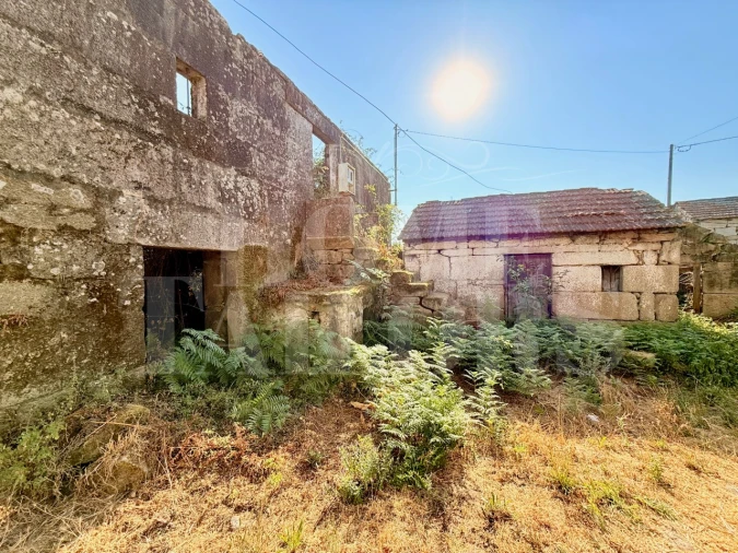 Moradia T3 para Venda em Abragão Foto 2